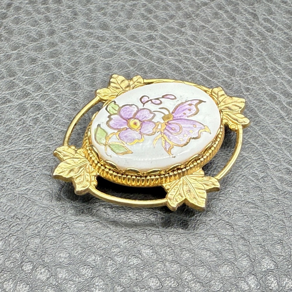 Vintage Brooch Gold Tone Floral Butterfly Hand Painted Porcelain Oval Costume